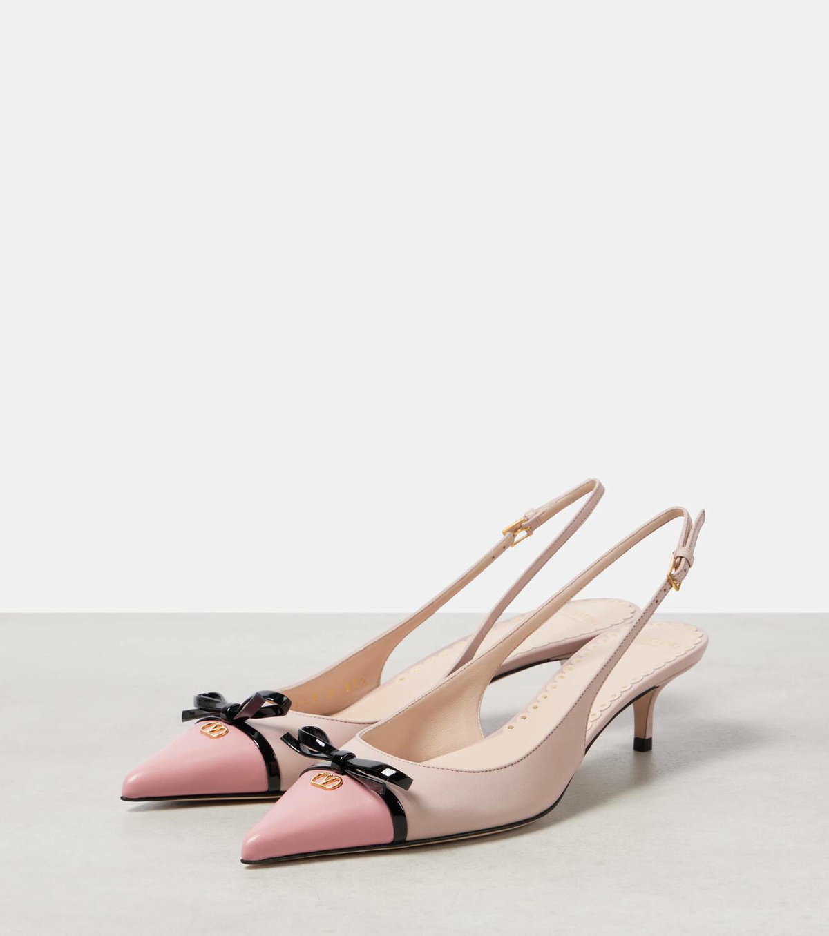 【Valentino】BEPOINTY SLING BACK T. 45◆6W2S0LL3DAL Valentino Garavani Bepointy 45 leather slingback pumps