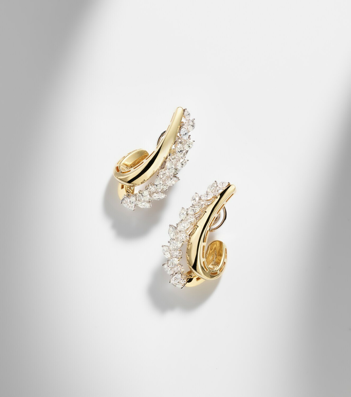 Yeprem Golden Strada 18kt gold earrings with diamonds