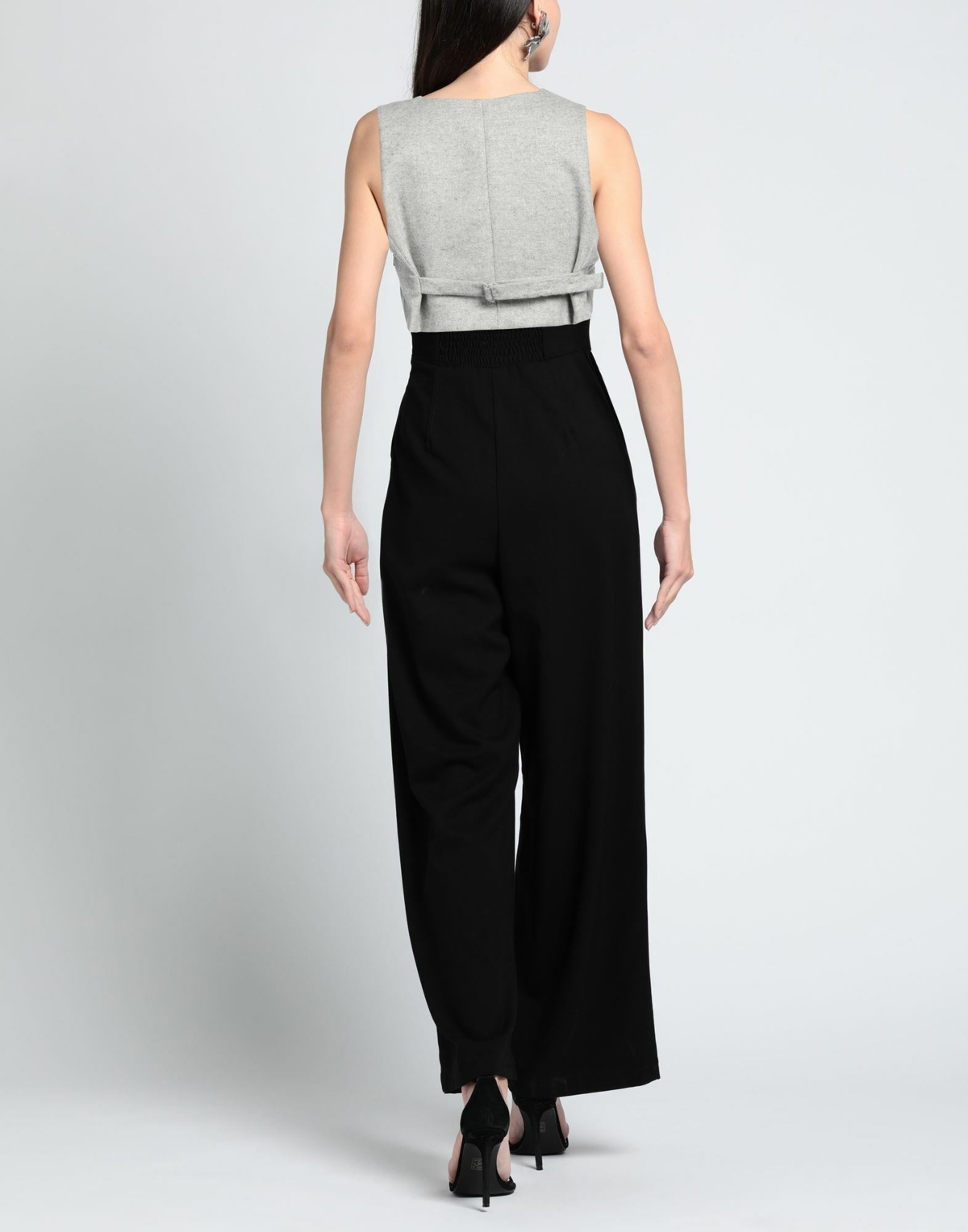 The Andamane Womens Tailored Vest in Grey