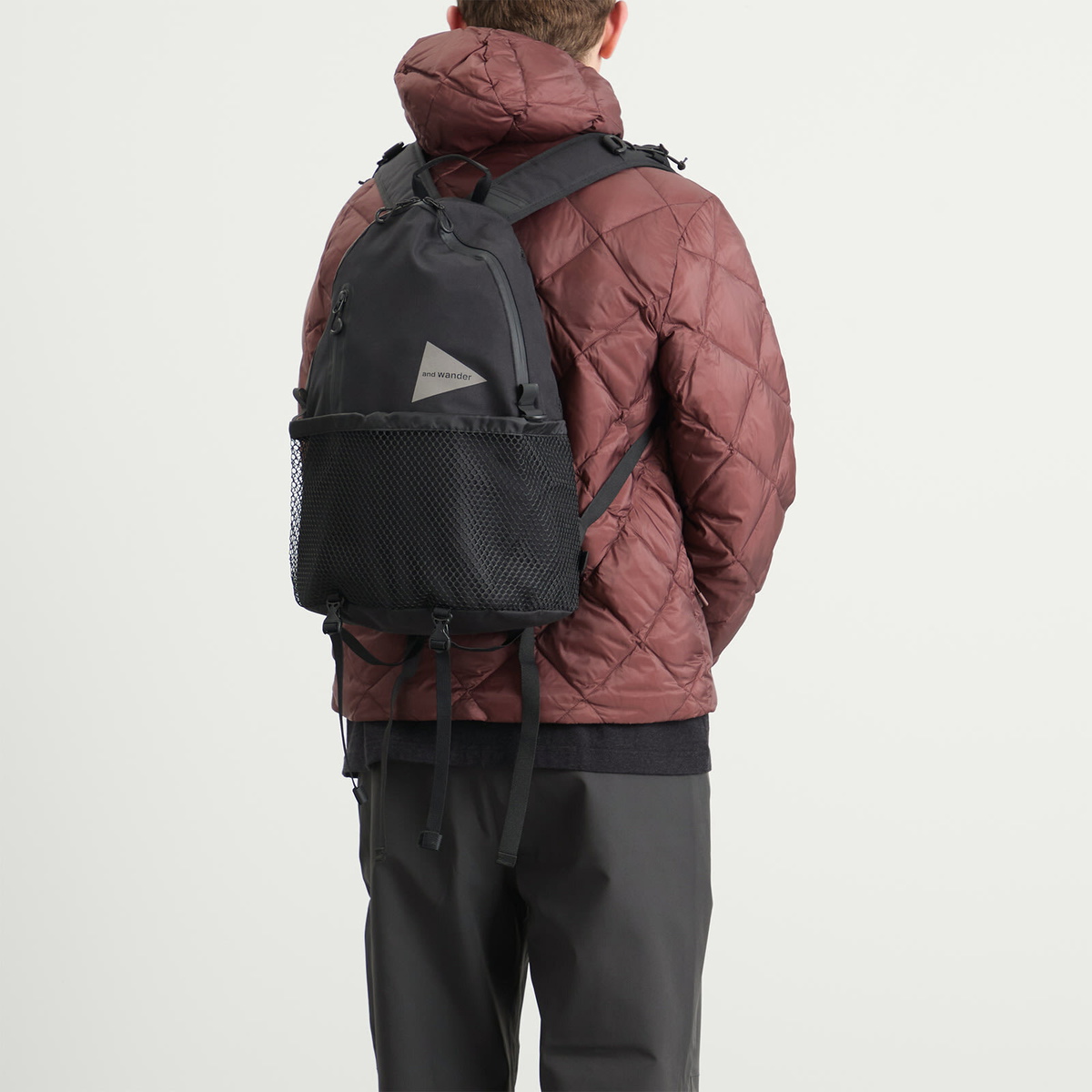 and wander PE/CO 20L Daypack in Black 