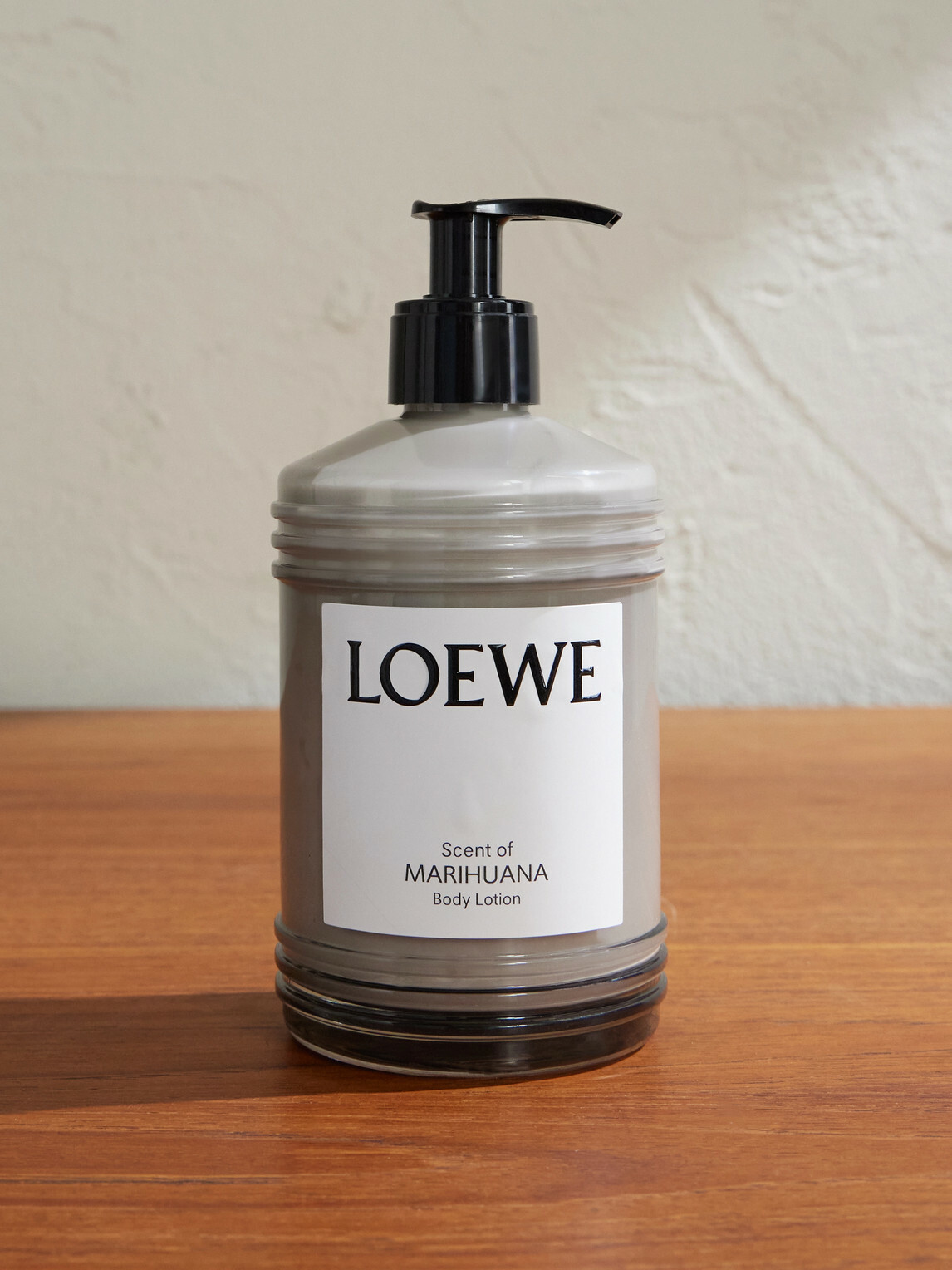 LOEWE Perfumes - Scent of Marihuana Body Lotion, 360ml - Green