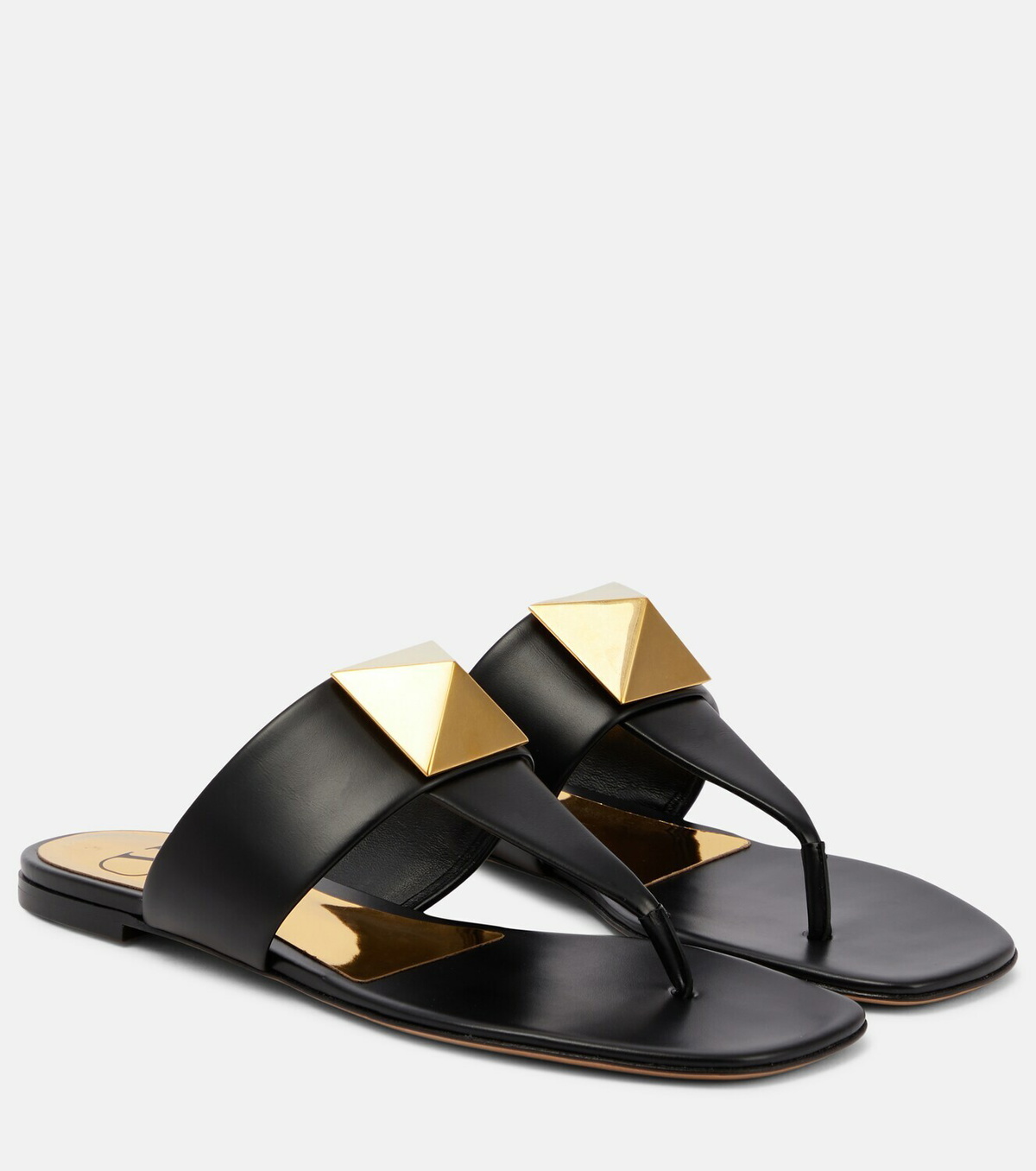 VIP【関税送料無料】希少 VALENTINO GARAVANI THONG SANDALS Valentino Garavani Rockstud PVC Flat Thong Sandals | Neiman
