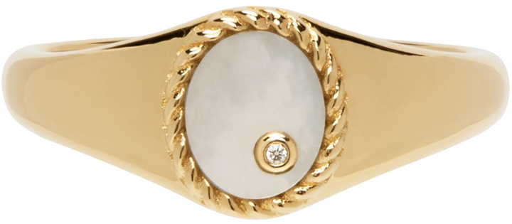Photo: Yvonne Léon Gold & Pearl Baby Chevaliere Ring