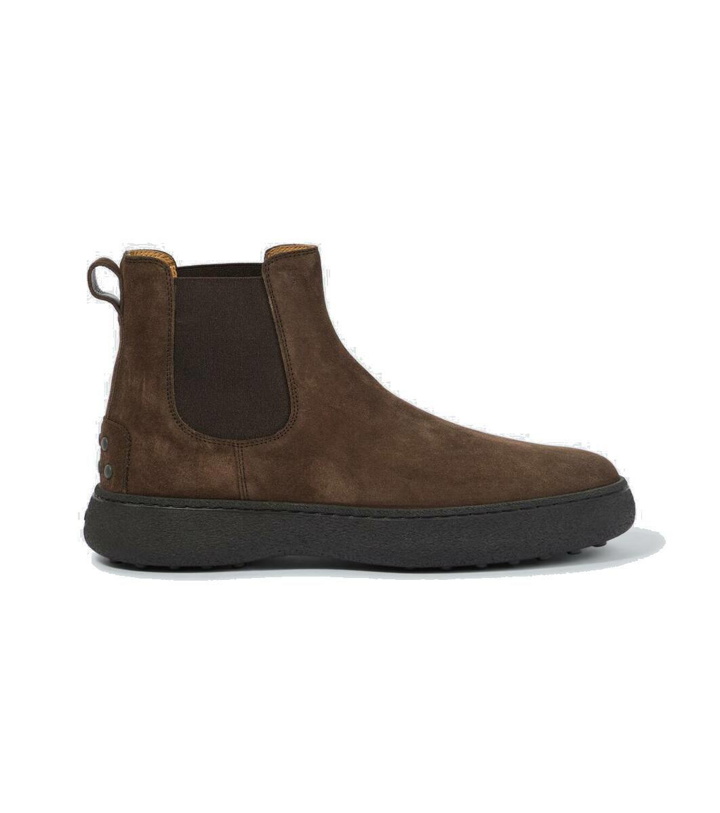Photo: Tod's Gommino suede Chelsea boots