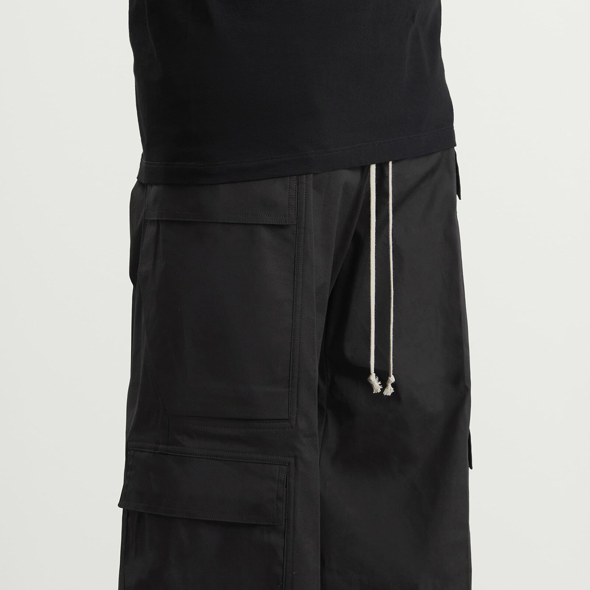 Rick Owens Men's Cargobelas in Black