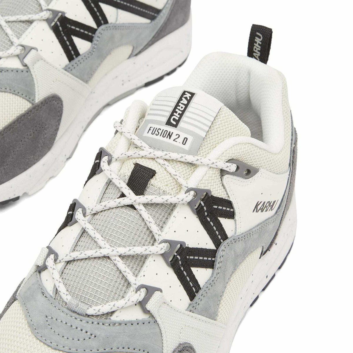 Karhu Men's Fusion 2.0 Sneaker in Limestone/Jet Black
