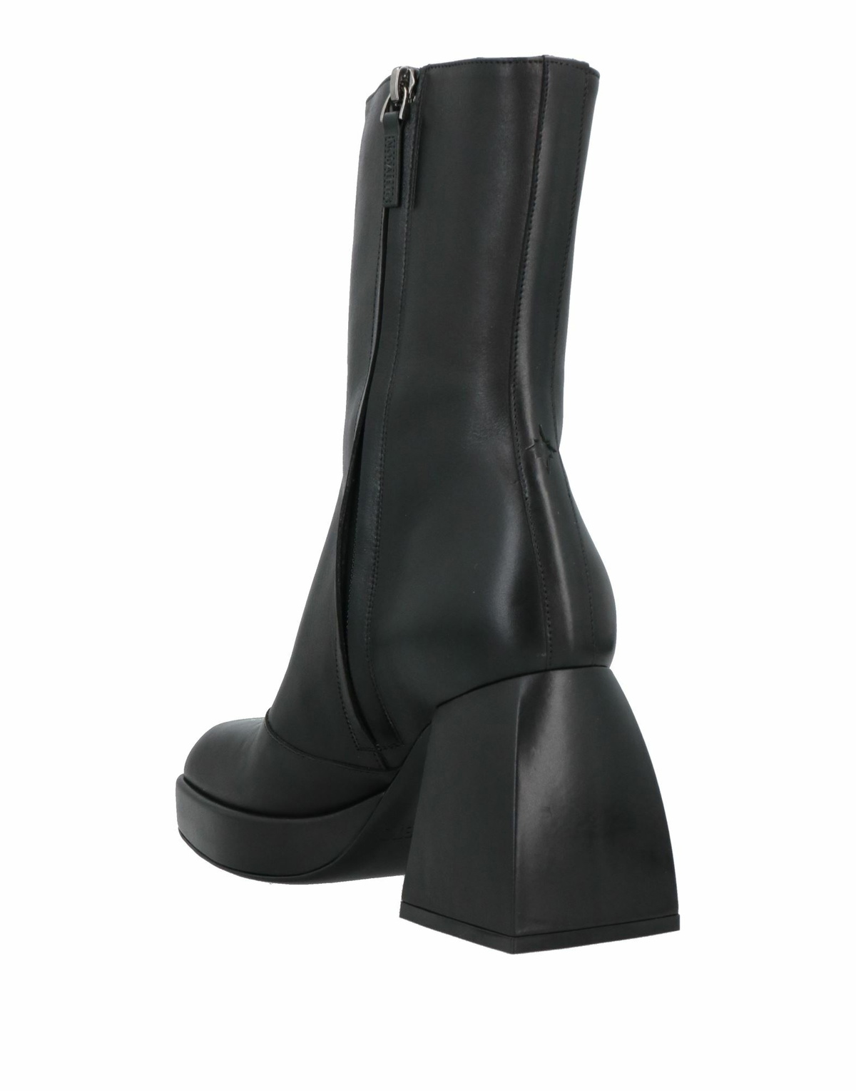 Nodaleto Womens Ankle boots in Black