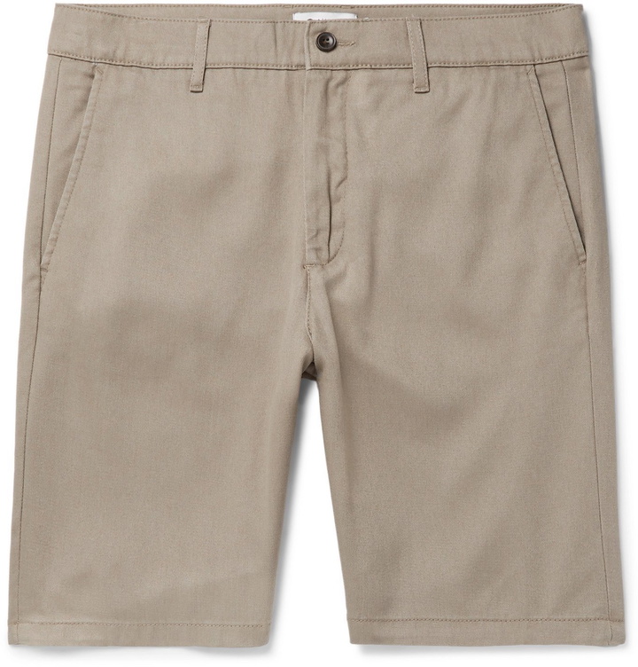 Photo: NN07 - Crown Tencel Shorts - Neutrals