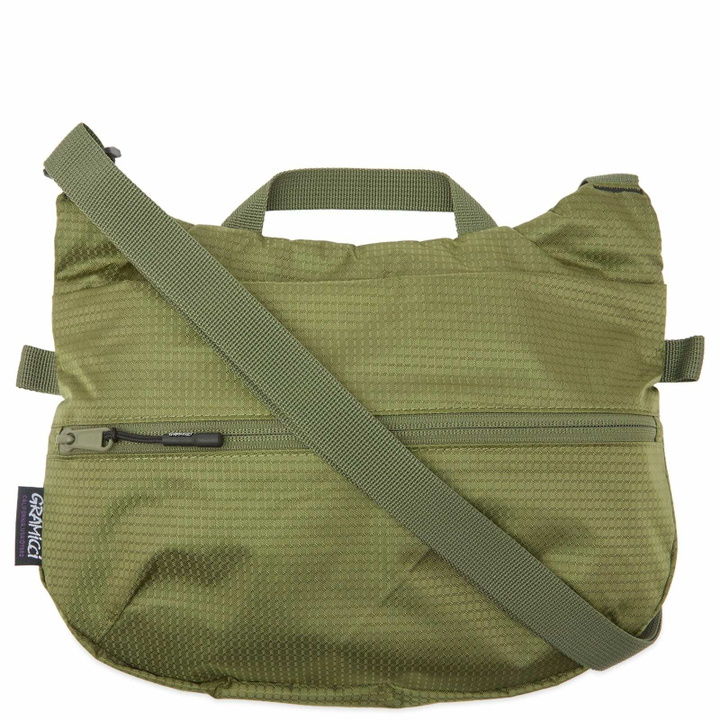 Photo: Gramicci Women's Field Sacoche in Olive 