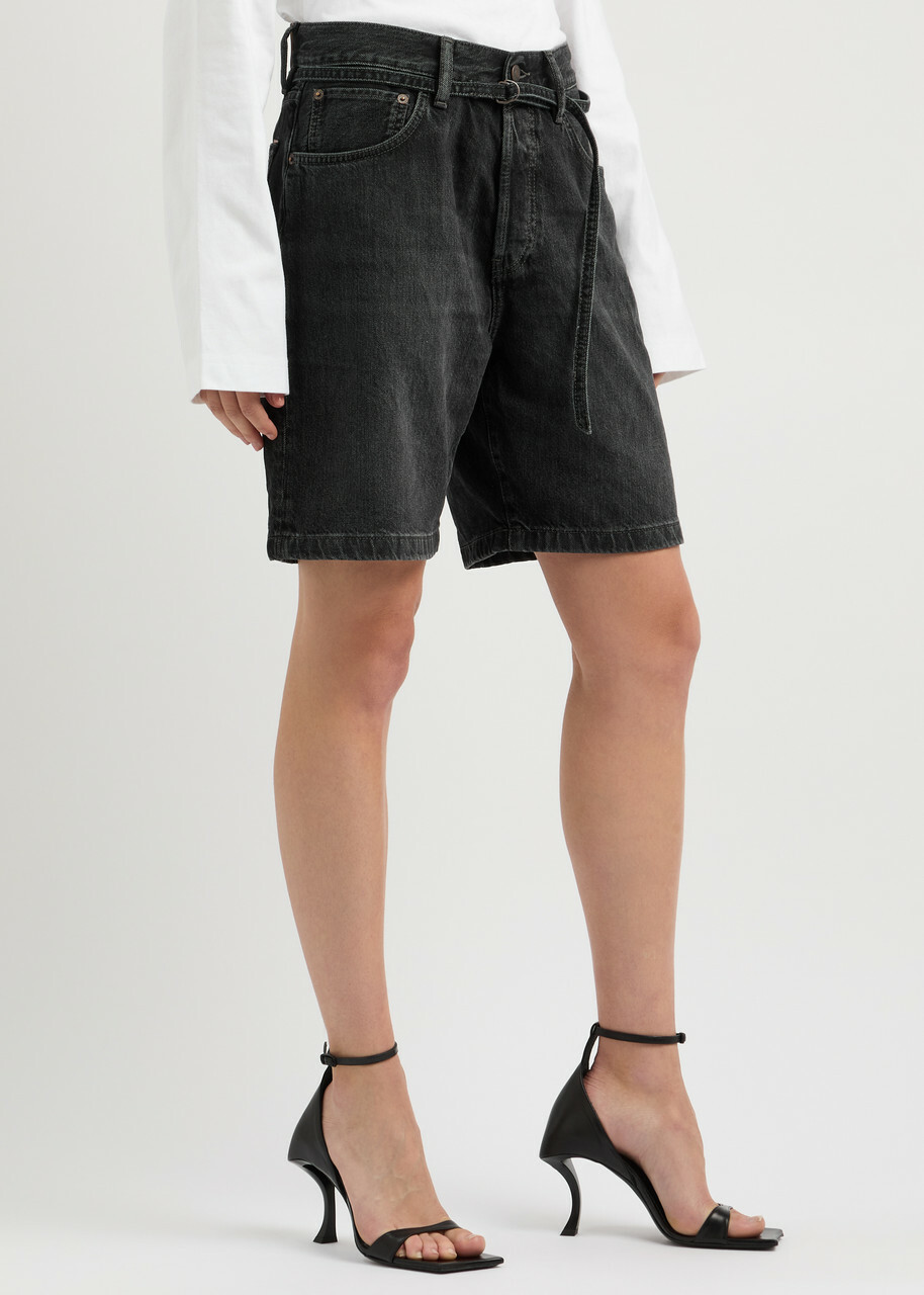 ショートパンツ ACNE STUDIOS Women Shorts  Burmudas AK0703 900 Black Acne Studios - Loose fit denim shorts - Black