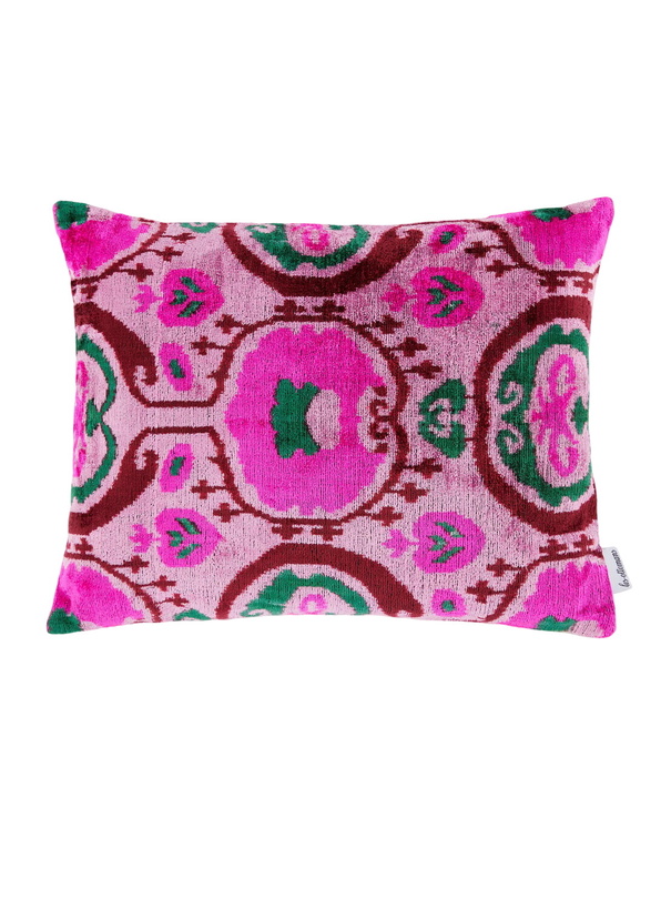 Photo: Les Ottomans Velvet Cushion