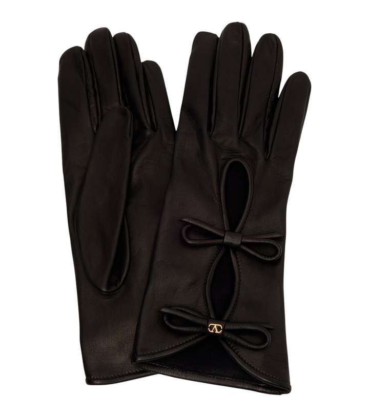 Photo: Valentino Garavani VLogo cutout leather gloves