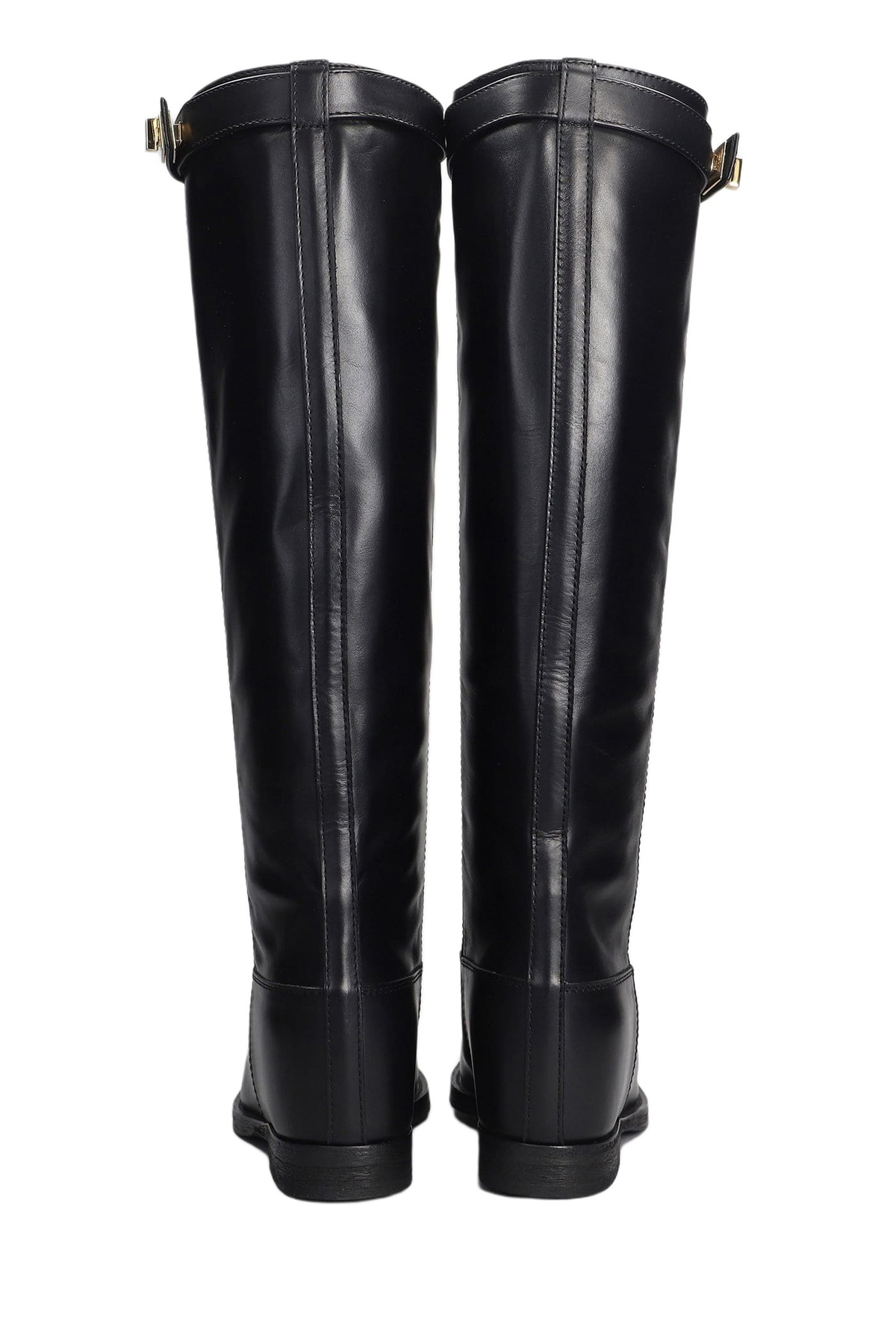 Via Roma 15 In Black Leather
