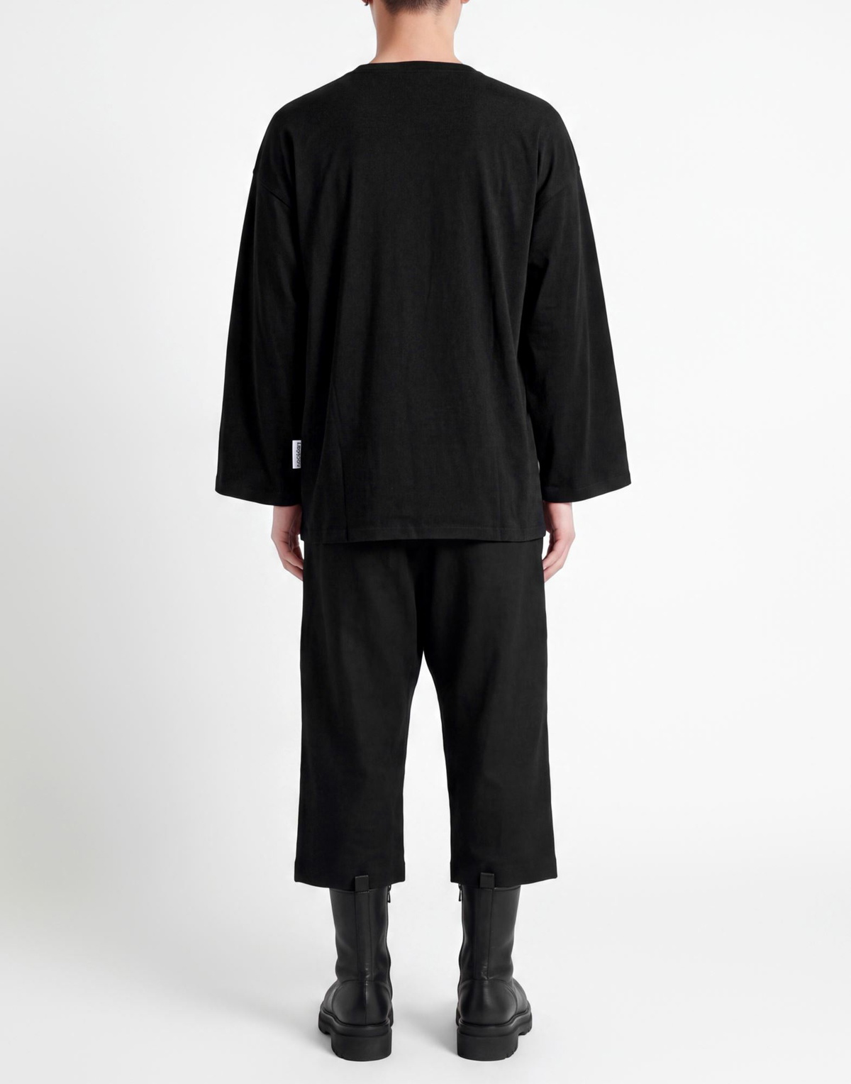 Berna Womens T-shirt in Black