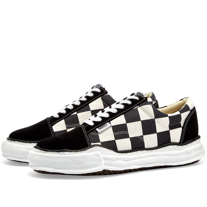 Photo: Maison MIHARA YASUHIRO Original Sole Big Gingham Low-cut Sneaker