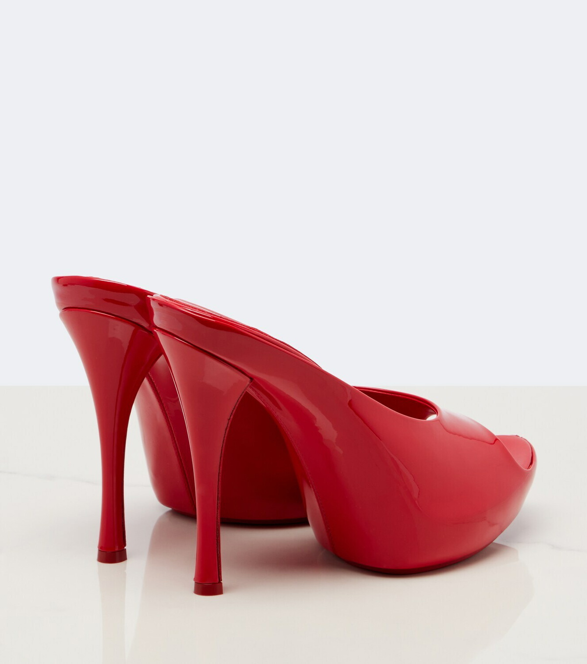 Gucci Viv patent leather platform mule