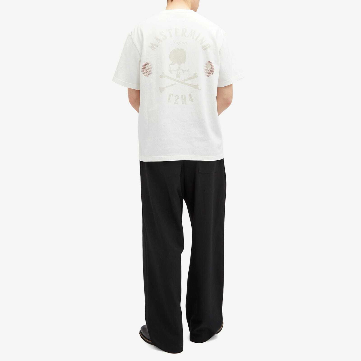 C2H4 Men's x mastermind JAPAN Logo T-Shirt in Mist White C2H4