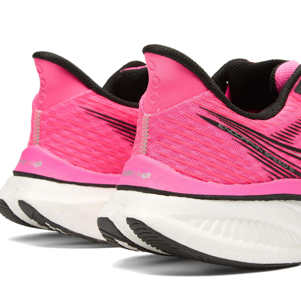 Saucony Endorphin Speed 5 Sneaker in Shock/Black