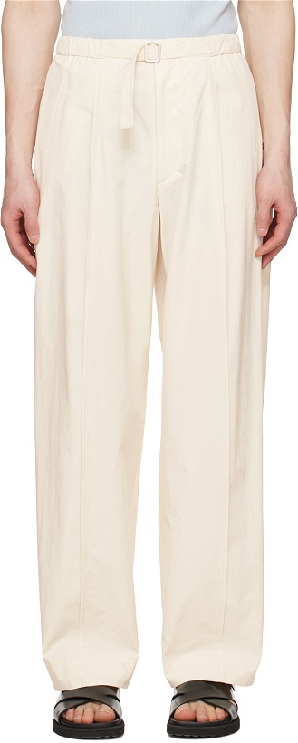 Photo: AMOMENTO Off-White Pleated Trousers