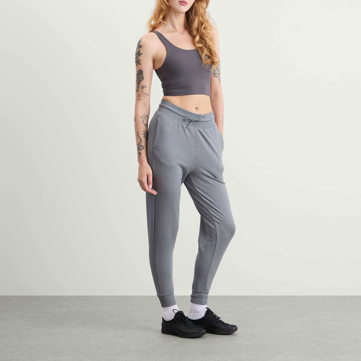 Nike Women's Therma-FIT One High-Waisted 7/8 Joggers in Carbon Heather