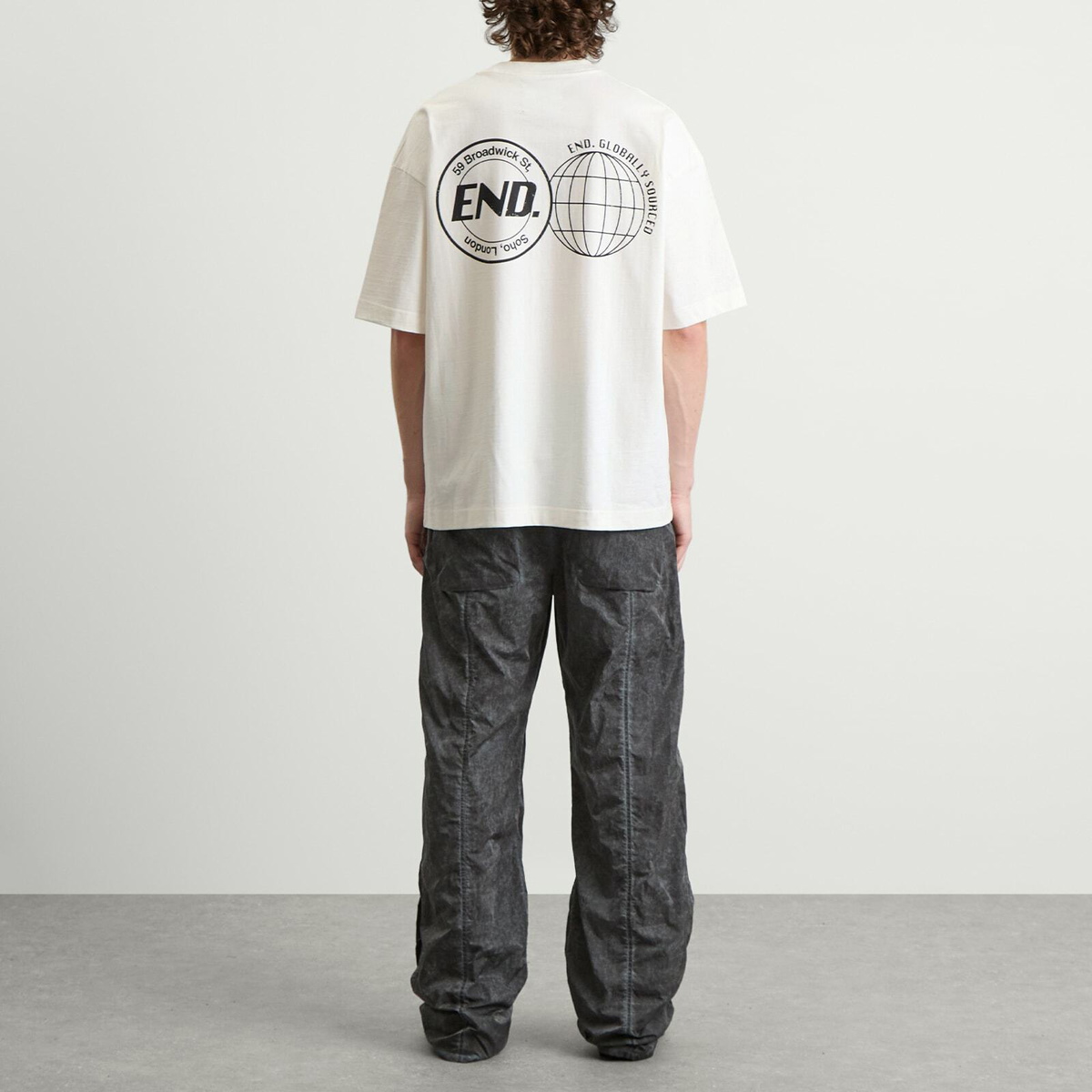 END. City Series 2.0 London T-Shirt in Ecru