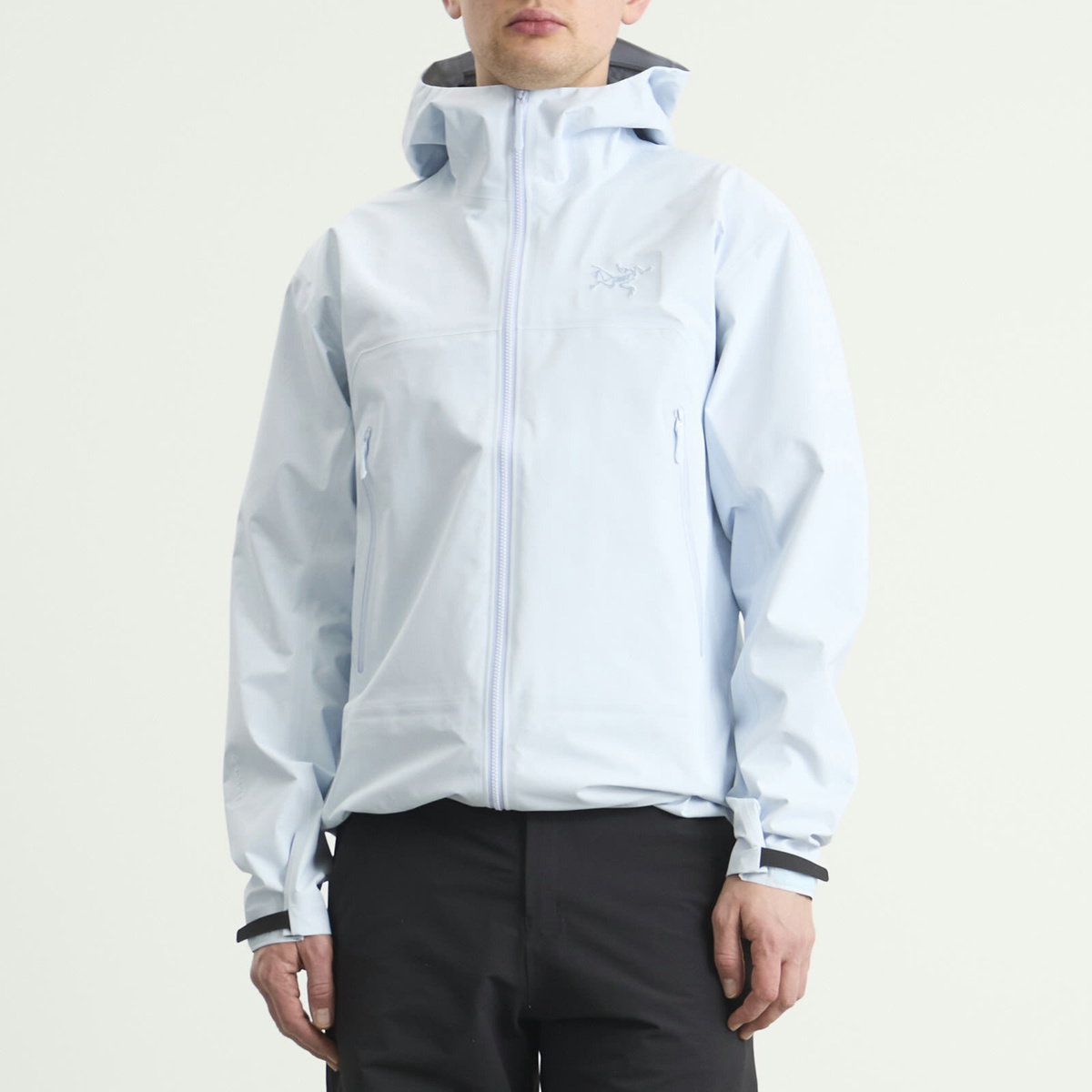 Arc'teryx Men's Beta Gore-Tex Jacket in Alpine Blue Arc'teryx