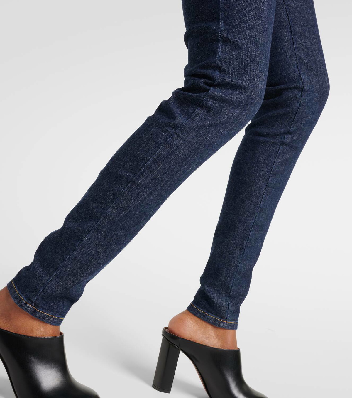 ALAIA アライア デニムパンツ ジーンズ High-rise flared 820596 High-rise flared jeans in blue - Alaia | Mytheresa