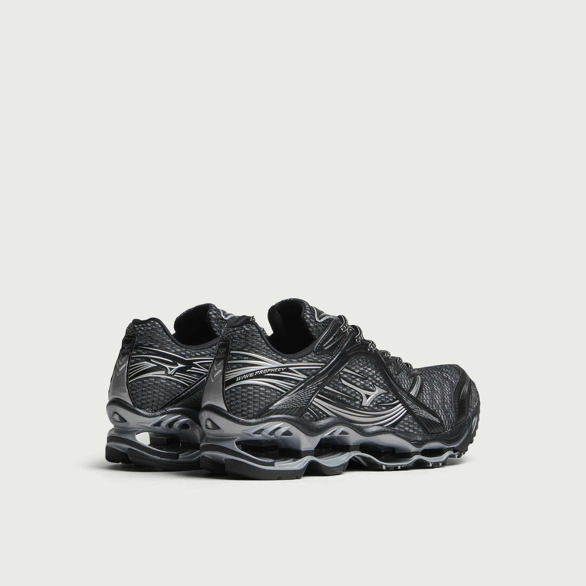 Mizuno Wave Prophecy 1 OG Sneaker in Iron Gate/Silver/Black
