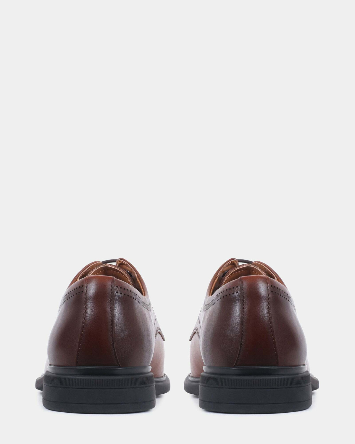 Steve Madden Fischer Dress Shoes in Tan