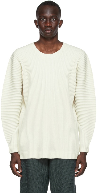 Photo: HOMME PLISSÉ ISSEY MIYAKE Off-White Surface Long Sleeve T-Shirt