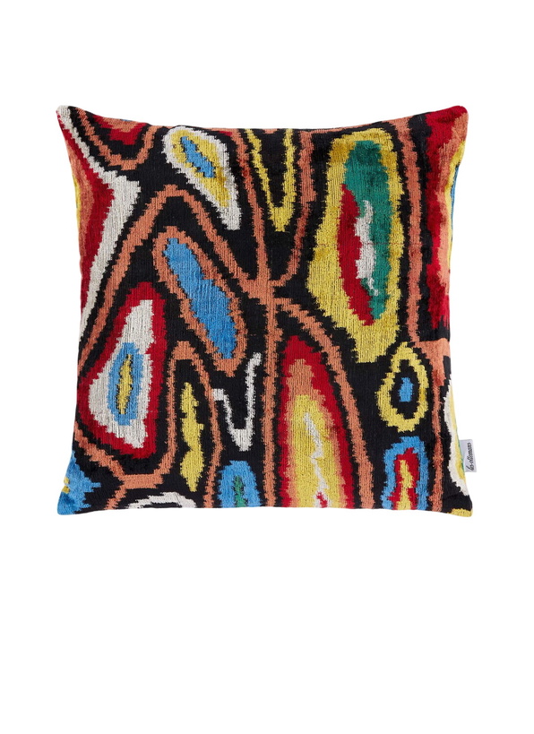 Photo: Les Ottomans Velvet Cushion