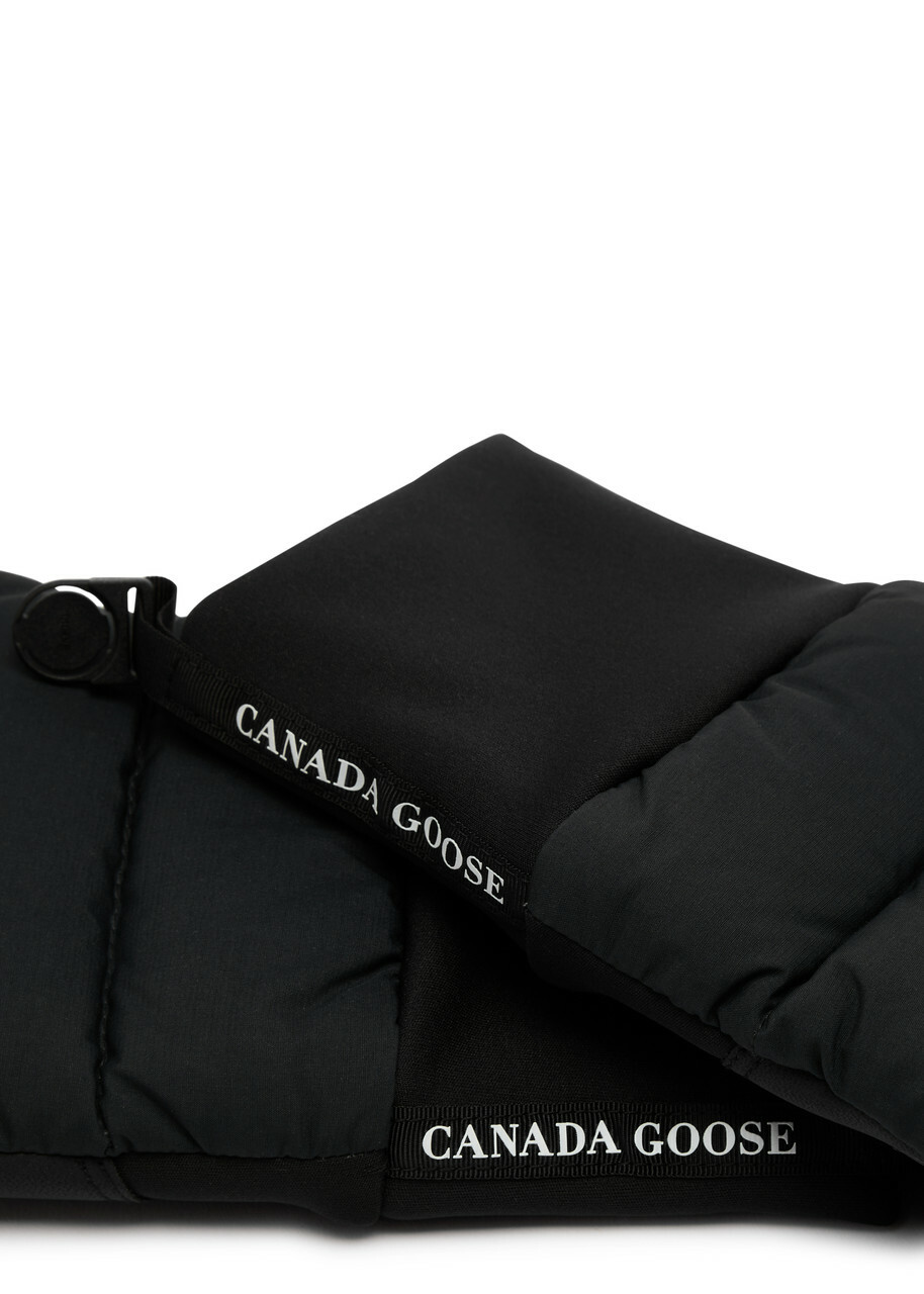 Canada Goose Logo Quilted Shell Gloves Black