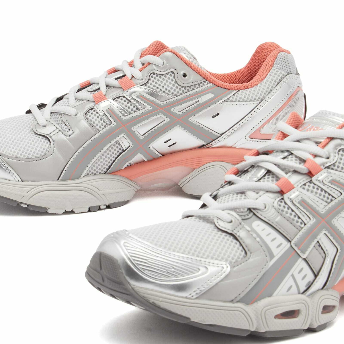 Asics Gel-Nimbus 9 in Cloud Grey/Clay Grey