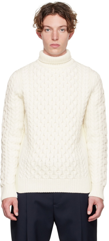 Photo: Alexander McQueen Off-White Wool Turtleneck