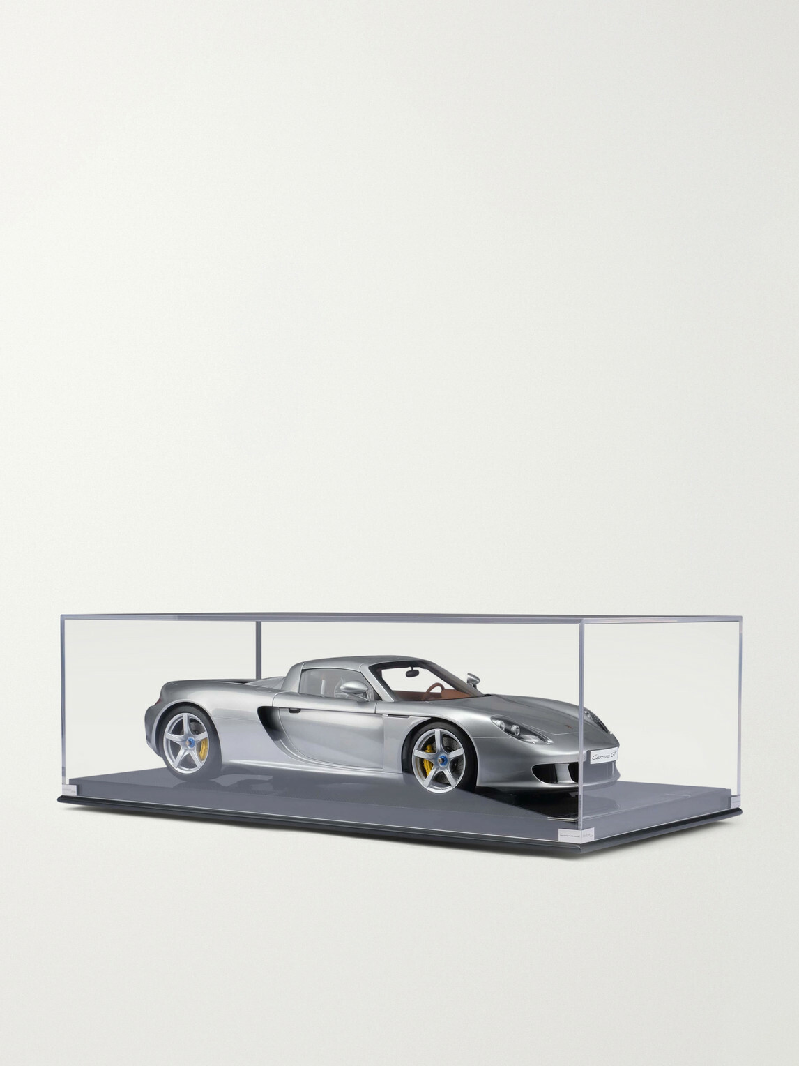 Amalgam Collection - Porsche Carrera GT (2003) 1:8 Model Car - Silver