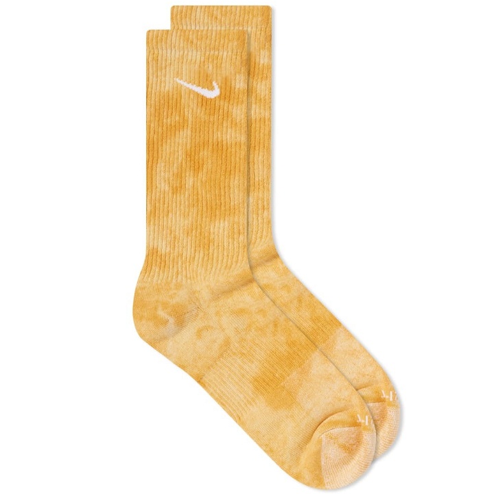 Photo: Nike NRG Essential Socks in Kumquat/Canvas/White