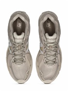 NEW BALANCE 860 Sneakers