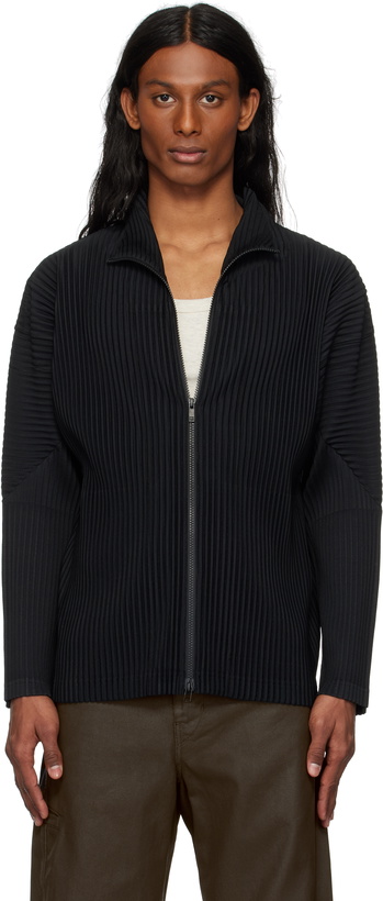 Photo: HOMME PLISSÉ ISSEY MIYAKE Black Basics Sweater
