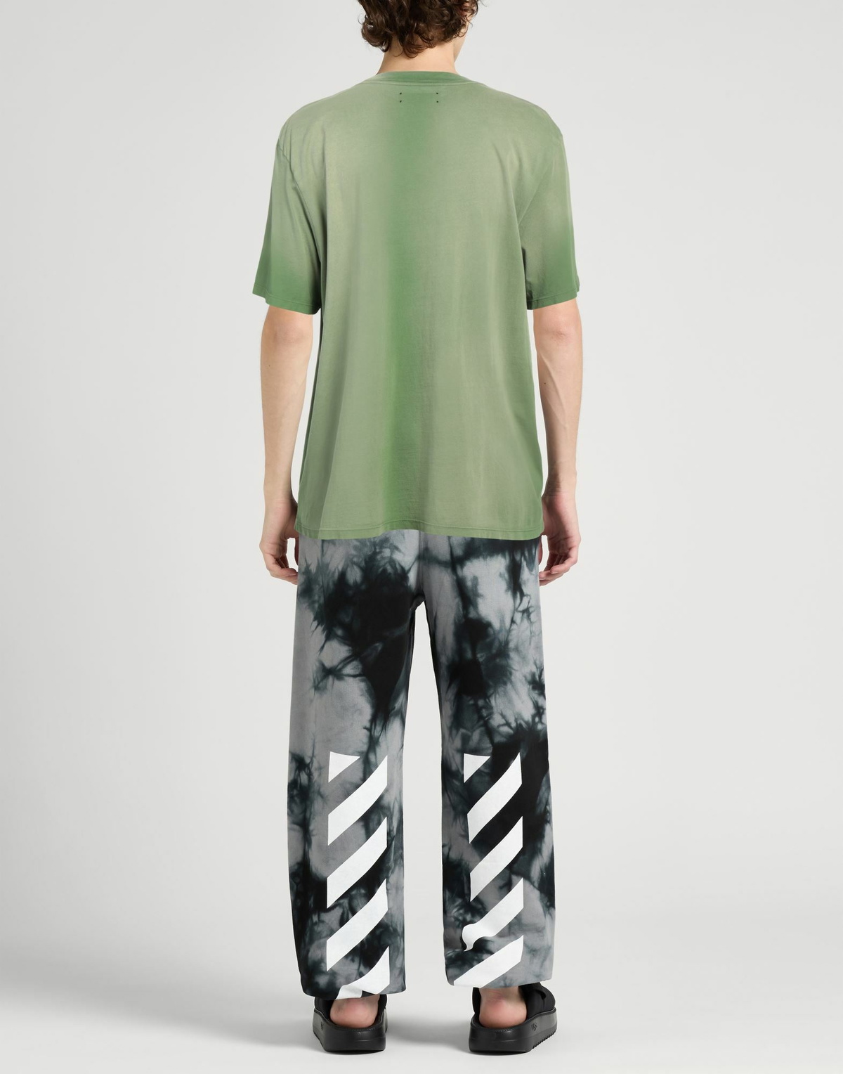 Amiri Mens T-shirt in Sage green