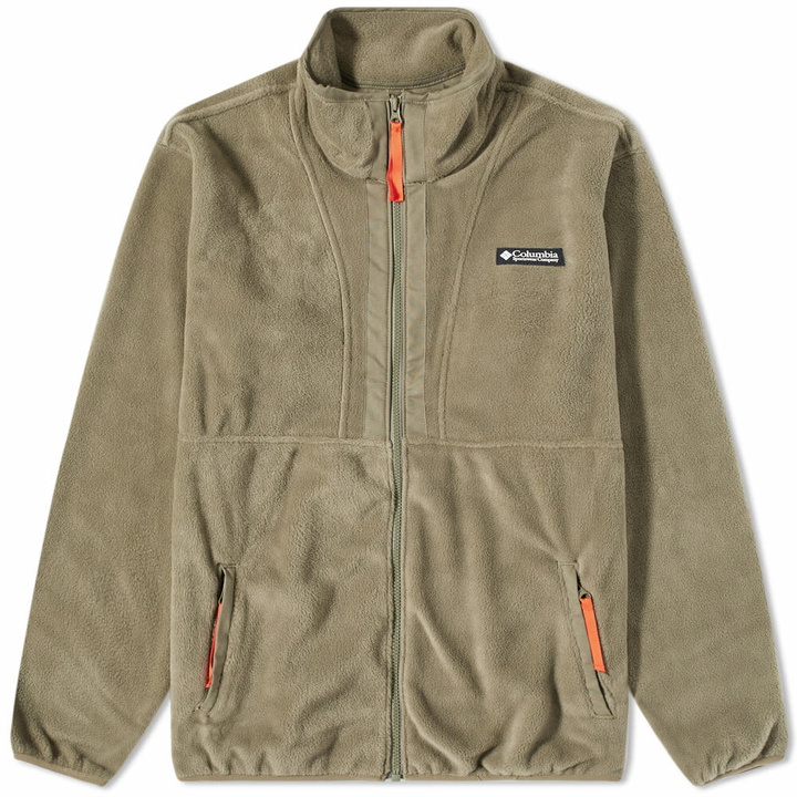 Photo: Columbia Men's Field Roc Backbowl Fleece in Solid Green