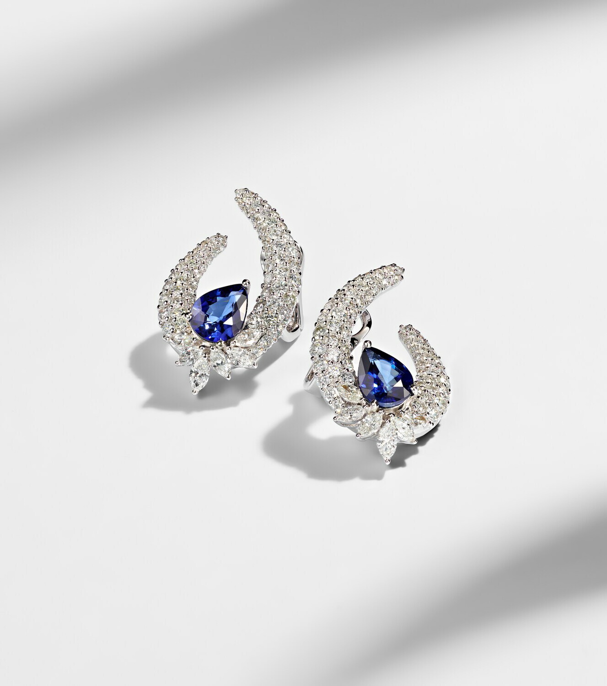 Yeprem 18kt white gold (750/1000) earrings with diamonds and sapphires