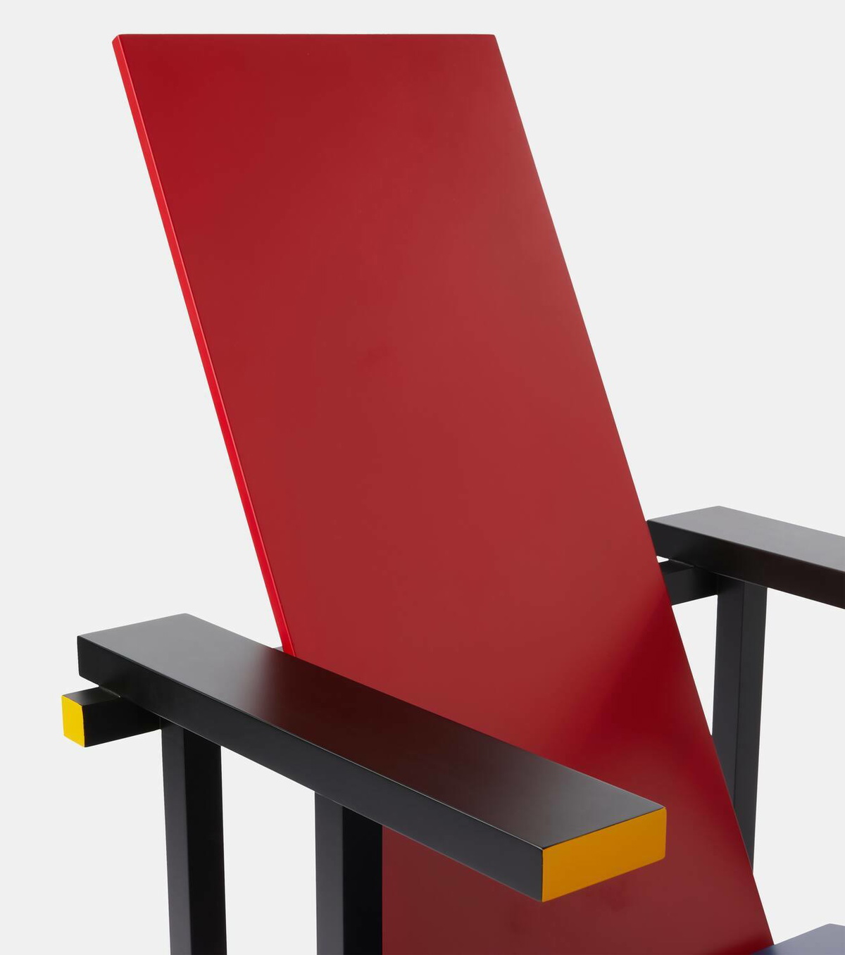 Cassina Red and Blue chair by Gerrit Thomas Rietveld