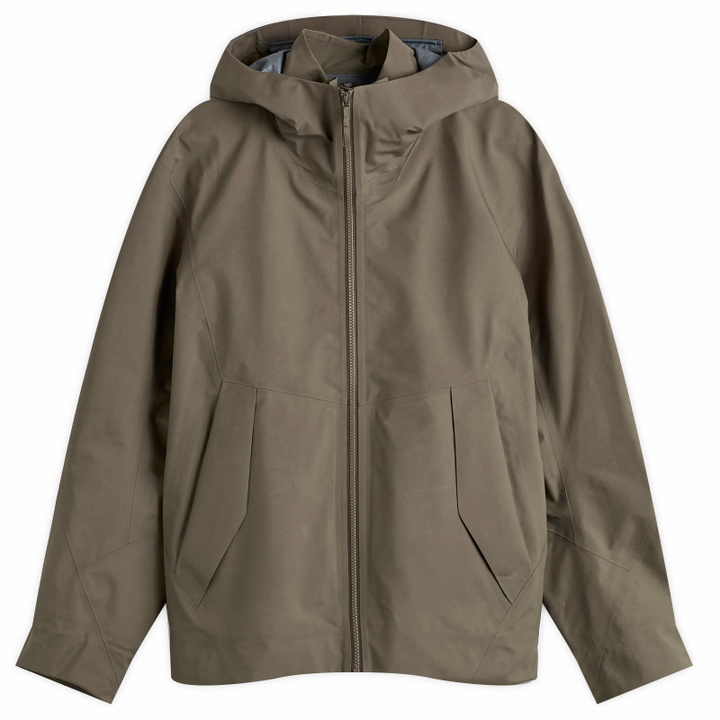 Photo: Arc'teryx Veilance Men's Diode Gore-Tex Shell Jacket in Gnosis