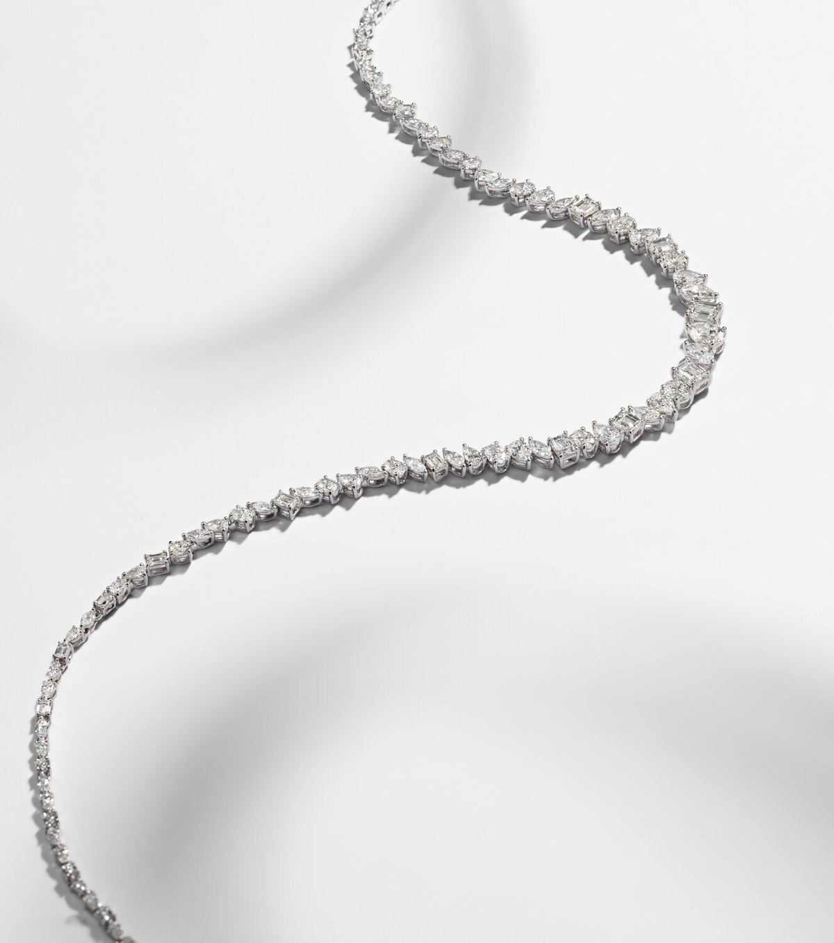 Kamyen 18kt gold necklace with diamonds
