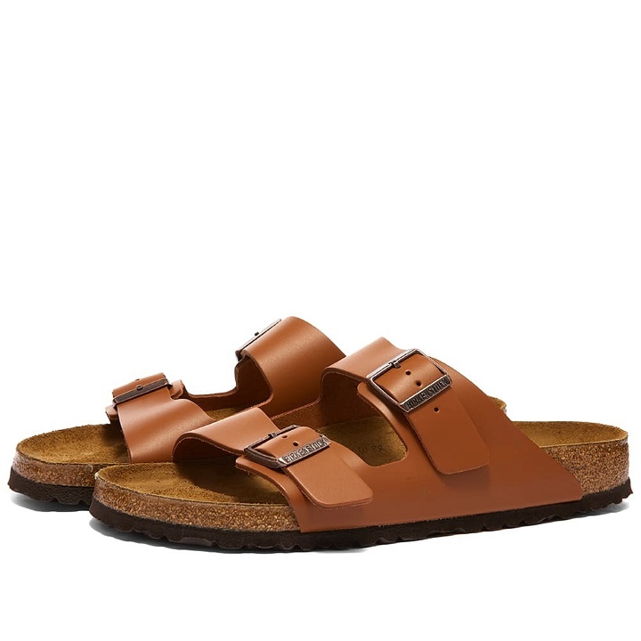 Photo: Birkenstock Arizona in Ginger Brown Smooth Leather
