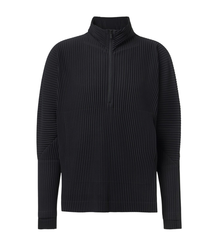 Photo: Homme Plissé Issey Miyake Monthly Colors: March pleated top
