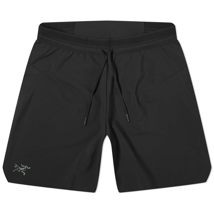 Photo: Arc'teryx Men's Norvan 7" Shorts in Black