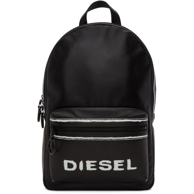diesel black leather backpack with front logo D BACKPACK by Diesel is the perfect choice for discerning clients who value refined simplicity and uncompromising quality Diesel Women Cracked Synthetic leather