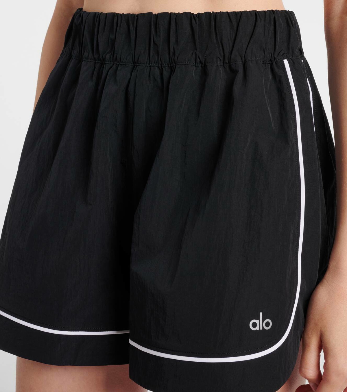 Alo Yoga Motivate track shorts