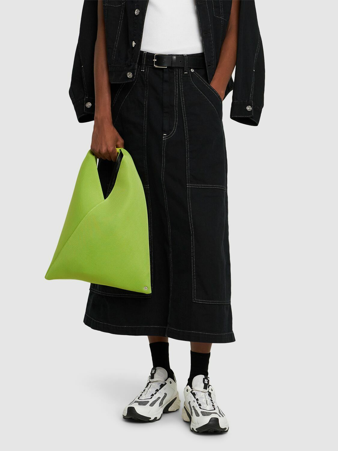 ハンドバッグ MM6 MAISON MARGIELA JAPANESE SMALL HANDBAG IN MESH MM6 Maison Margiela Women's Japanese Mesh Bag - Black | Coggles